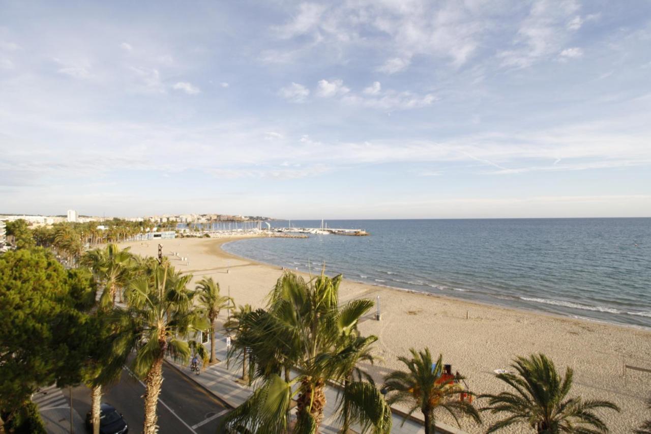Apartamento Para 8 Sobre El Mar Daire Salou Dış mekan fotoğraf